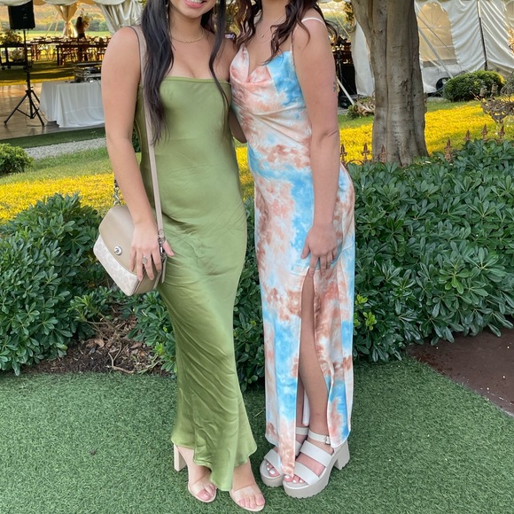 Superdown Tie-Dye Dress in Earthy Tones - Picture 2 of 3